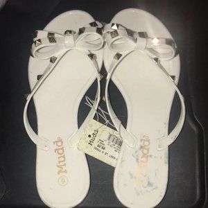 Mudd | gold studded white bow sandal